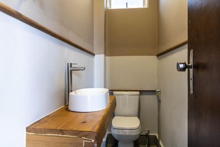 Apartamento para alugar com 400m², 5 quartos e 3 vagas Apartamento para alugar com 400m², 5 quartos e 3 vagasLavabo