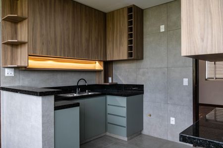 Apartamento para alugar com 400m², 5 quartos e 3 vagas Apartamento para alugar com 400m², 5 quartos e 3 vagasCozinha