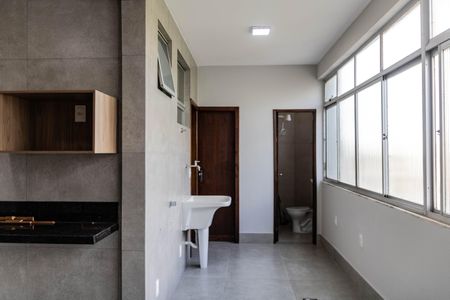 Apartamento para alugar com 400m², 5 quartos e 3 vagas Apartamento para alugar com 400m², 5 quartos e 3 vagasÁrea de Serviço
