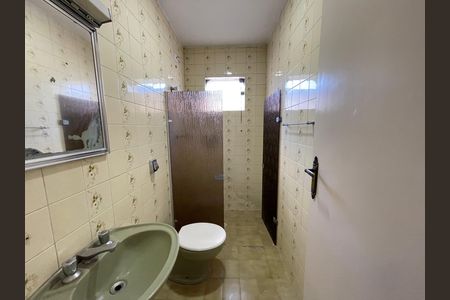 Casa para alugar com 121m², 3 quartos e 2 vagasBanheiro 2