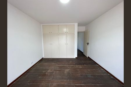 Casa para alugar com 121m², 3 quartos e 2 vagasQuarto 2