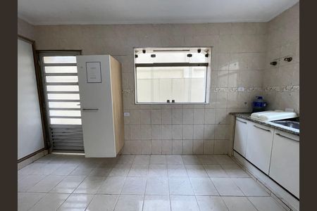 Casa para alugar com 121m², 3 quartos e 2 vagasCozinha