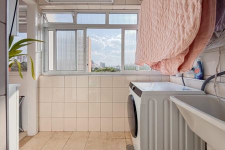 Apartamento à venda com 57m², 2 quartos e 1 vagaÁrea de Serviço