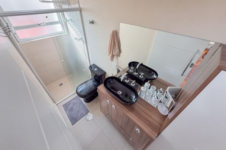 Apartamento à venda com 57m², 2 quartos e 1 vagaBanheiro Social