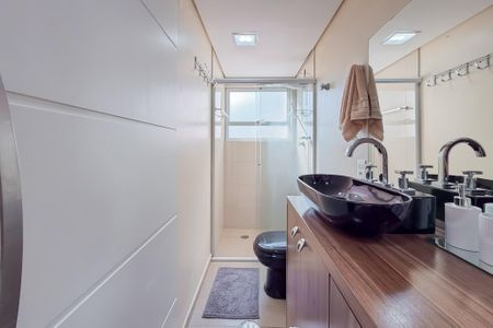 Apartamento à venda com 57m², 2 quartos e 1 vagaBanheiro Social