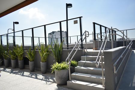 Apartamento à venda com 38m², 2 quartos e sem vagaÁrea comum - Piscina