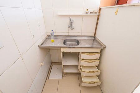 Sala / quarto / cozinha de kitnet/studio para alugar com 1 quarto, 40m² em Glória, Belo Horizonte