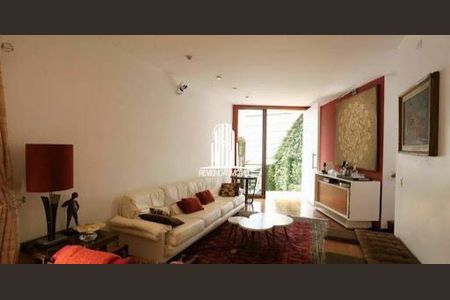 Casa à venda com 5 quartos, 800m² em Vila Morumbi, São Paulo