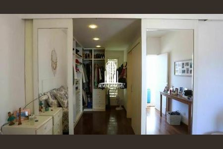 Casa à venda com 5 quartos, 800m² em Vila Morumbi, São Paulo