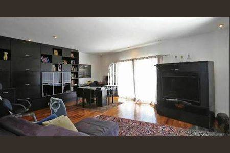 Casa à venda com 5 quartos, 800m² em Vila Morumbi, São Paulo