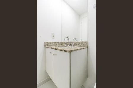 Apartamento para alugar com 61m², 2 quartos e 1 vaga Apartamento para alugar com 61m², 2 quartos e 1 vagaBanheiro 2