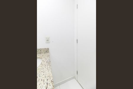 Apartamento para alugar com 61m², 2 quartos e 1 vaga Apartamento para alugar com 61m², 2 quartos e 1 vagaBanheiro da Suíte