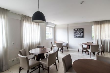 Apartamento para alugar com 61m², 2 quartos e 1 vaga Apartamento para alugar com 61m², 2 quartos e 1 vagaÁrea comum - Salão de festas