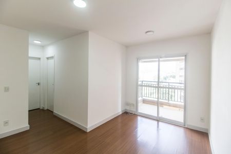 Sala  de apartamento para alugar com 2 quartos, 61m² em Jardim Tupanci, Barueri
