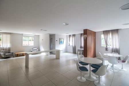 Apartamento para alugar com 61m², 2 quartos e 1 vaga Apartamento para alugar com 61m², 2 quartos e 1 vagaÁrea comum - Salão de festas