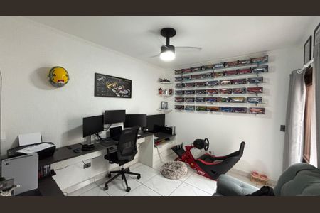 Casa à venda com 247m², 3 quartos e 7 vagasQuarto 2