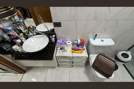 Casa à venda com 247m², 3 quartos e 7 vagasBanheiro da Suíte