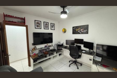 Casa à venda com 247m², 3 quartos e 7 vagasQuarto 2