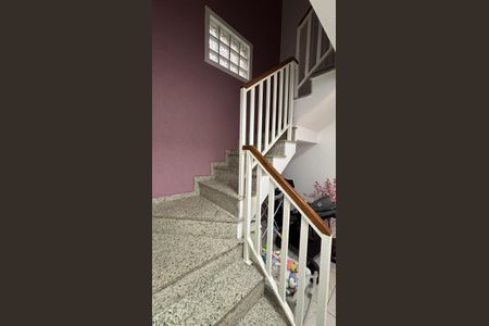 Casa à venda com 247m², 3 quartos e 7 vagasEscada