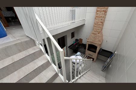 Casa à venda com 247m², 3 quartos e 7 vagasEscada