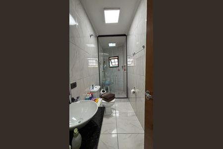 Casa à venda com 247m², 3 quartos e 7 vagasBanheiro da Suíte
