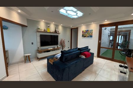 Casa à venda com 247m², 3 quartos e 7 vagasSala