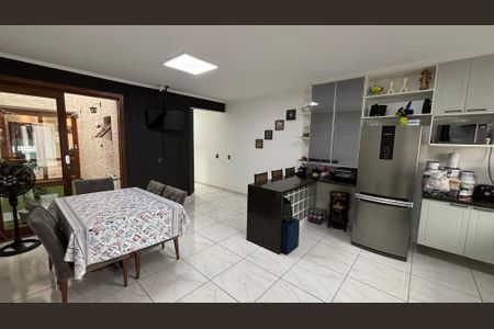 Casa à venda com 247m², 3 quartos e 7 vagasCozinha