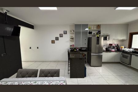 Casa à venda com 247m², 3 quartos e 7 vagasCozinha