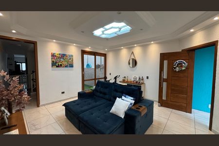 Sala de casa à venda com 3 quartos, 247m² em Parque Gerassi, Santo André