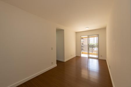 Apartamento para alugar com 75m², 3 quartos e 2 vagas Apartamento para alugar com 75m², 3 quartos e 2 vagasSala
