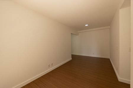 Apartamento para alugar com 75m², 3 quartos e 2 vagas Apartamento para alugar com 75m², 3 quartos e 2 vagasSala