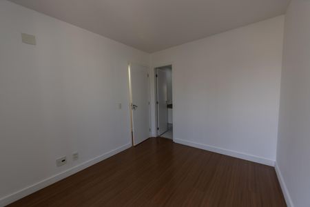 Apartamento para alugar com 75m², 3 quartos e 2 vagas Apartamento para alugar com 75m², 3 quartos e 2 vagasSuite