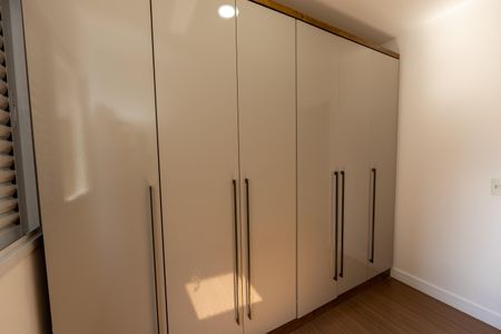 Apartamento para alugar com 75m², 3 quartos e 2 vagas Apartamento para alugar com 75m², 3 quartos e 2 vagasQuarto 2