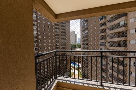 Varanda de apartamento para alugar com 3 quartos, 75m² em Jardim Tupanci, Barueri