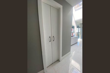 Apartamento à venda com 330m², 5 quartos e 3 vagas