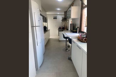 Apartamento à venda com 330m², 5 quartos e 3 vagas