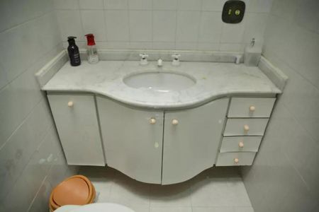 Casa à venda com 180m², 4 quartos e 4 vagas