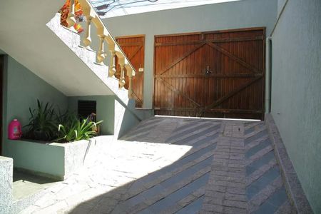 Casa à venda com 180m², 4 quartos e 4 vagas