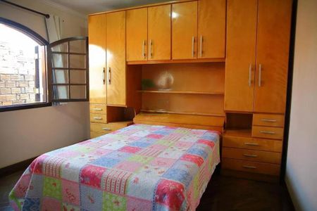 Casa à venda com 180m², 4 quartos e 4 vagas