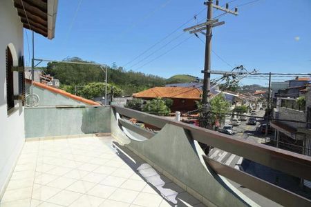 Casa à venda com 180m², 4 quartos e 4 vagas