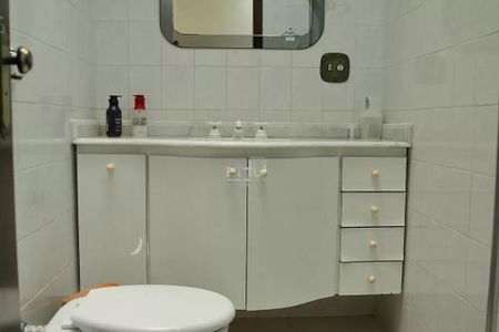 Casa à venda com 180m², 4 quartos e 4 vagas
