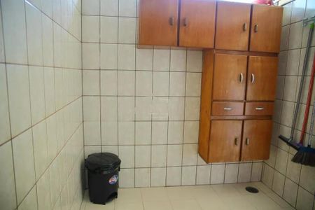 Casa à venda com 180m², 4 quartos e 4 vagas