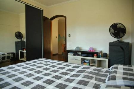 Casa à venda com 180m², 4 quartos e 4 vagas
