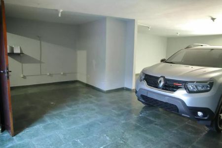 Casa à venda com 180m², 4 quartos e 4 vagas