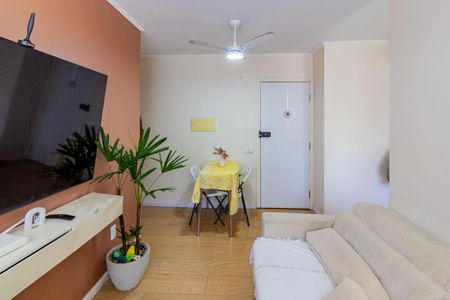 Sala de apartamento para alugar com 2 quartos, 44m² em Usina Piratininga, São Paulo