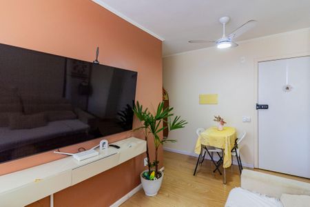 Sala de apartamento para alugar com 2 quartos, 44m² em Usina Piratininga, São Paulo