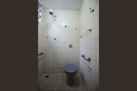 Banheiro Suíte  de casa para alugar com 1 quarto, 35m² em Jardim Kuabara, Taboão da Serra