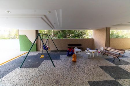 Apartamento à venda com 61m², 2 quartos e 1 vagaÁrea comum