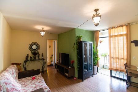 Sala de apartamento à venda com 2 quartos, 61m² em Icaraí, Niterói