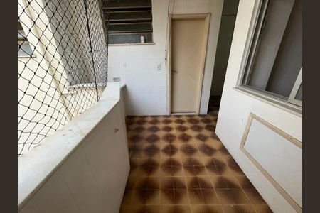 Apartamento à venda com 67m², 2 quartos e 1 vaga